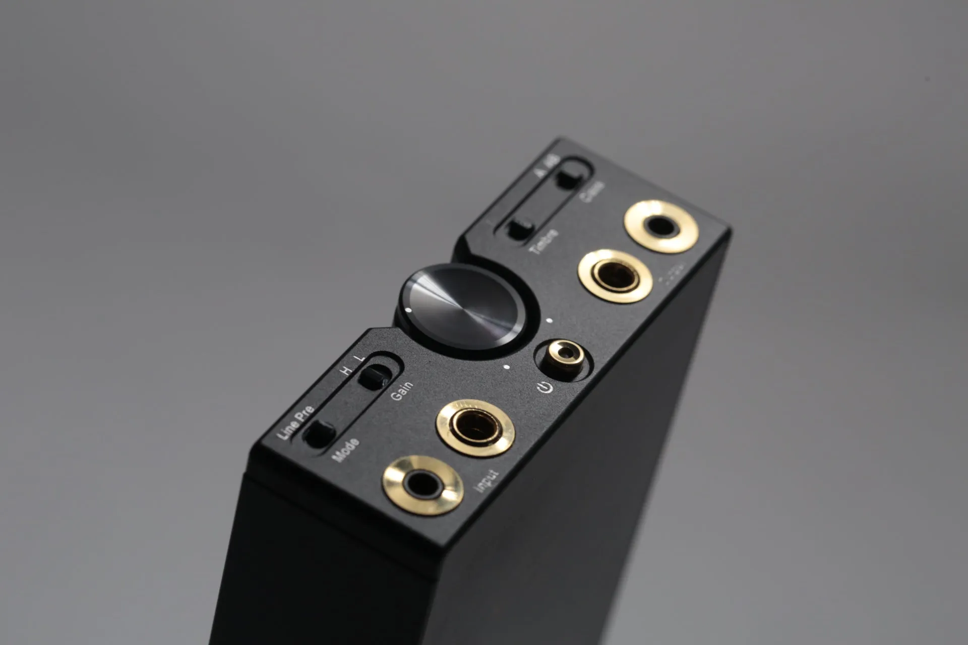 Cayin C9: Dual Nutube, Fully discrete Fully Balanced Class A/AB Portable Headphone Amplifier (Like New)