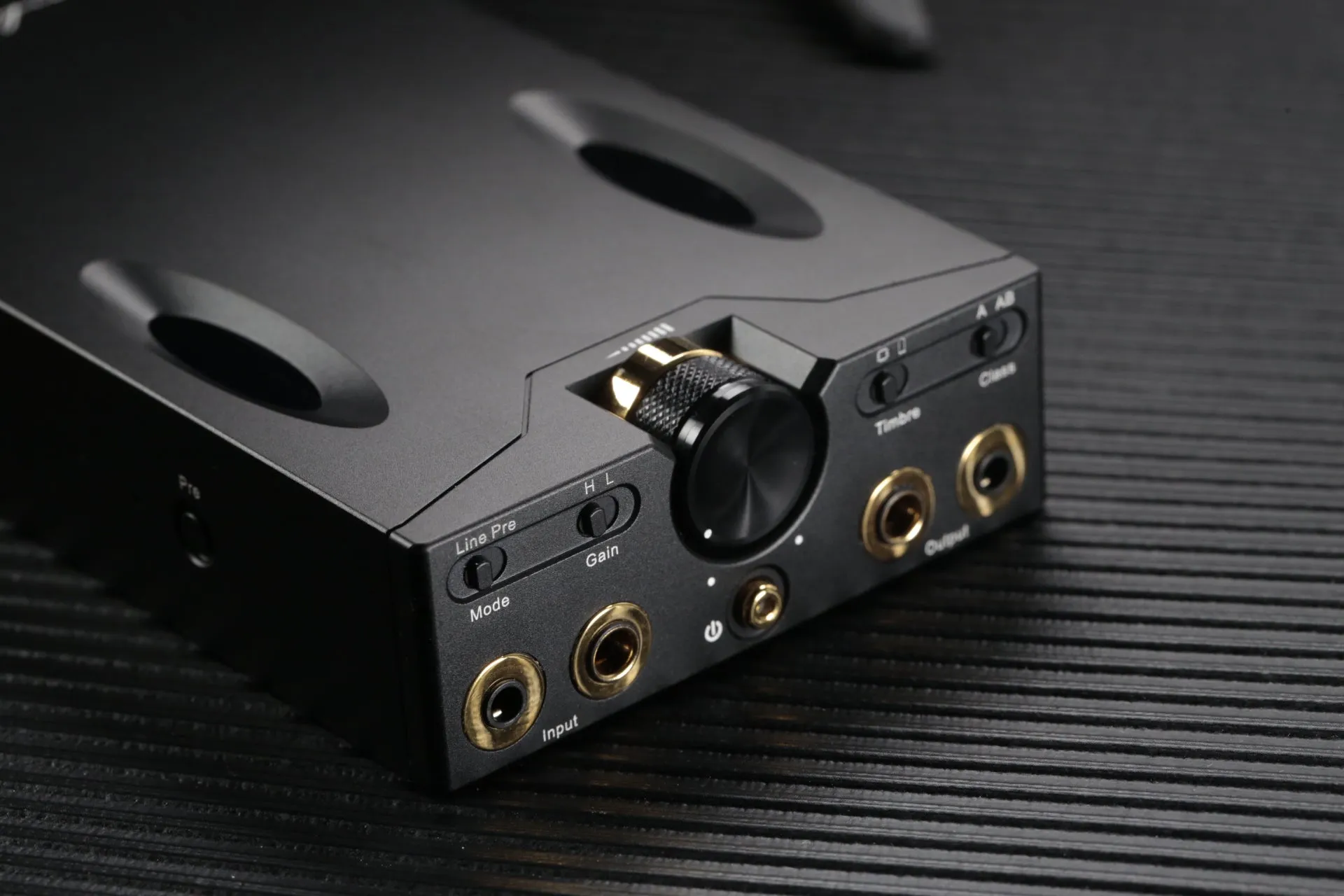 Cayin C9: Dual Nutube, Fully discrete Fully Balanced Class A/AB Portable Headphone Amplifier (Like New)