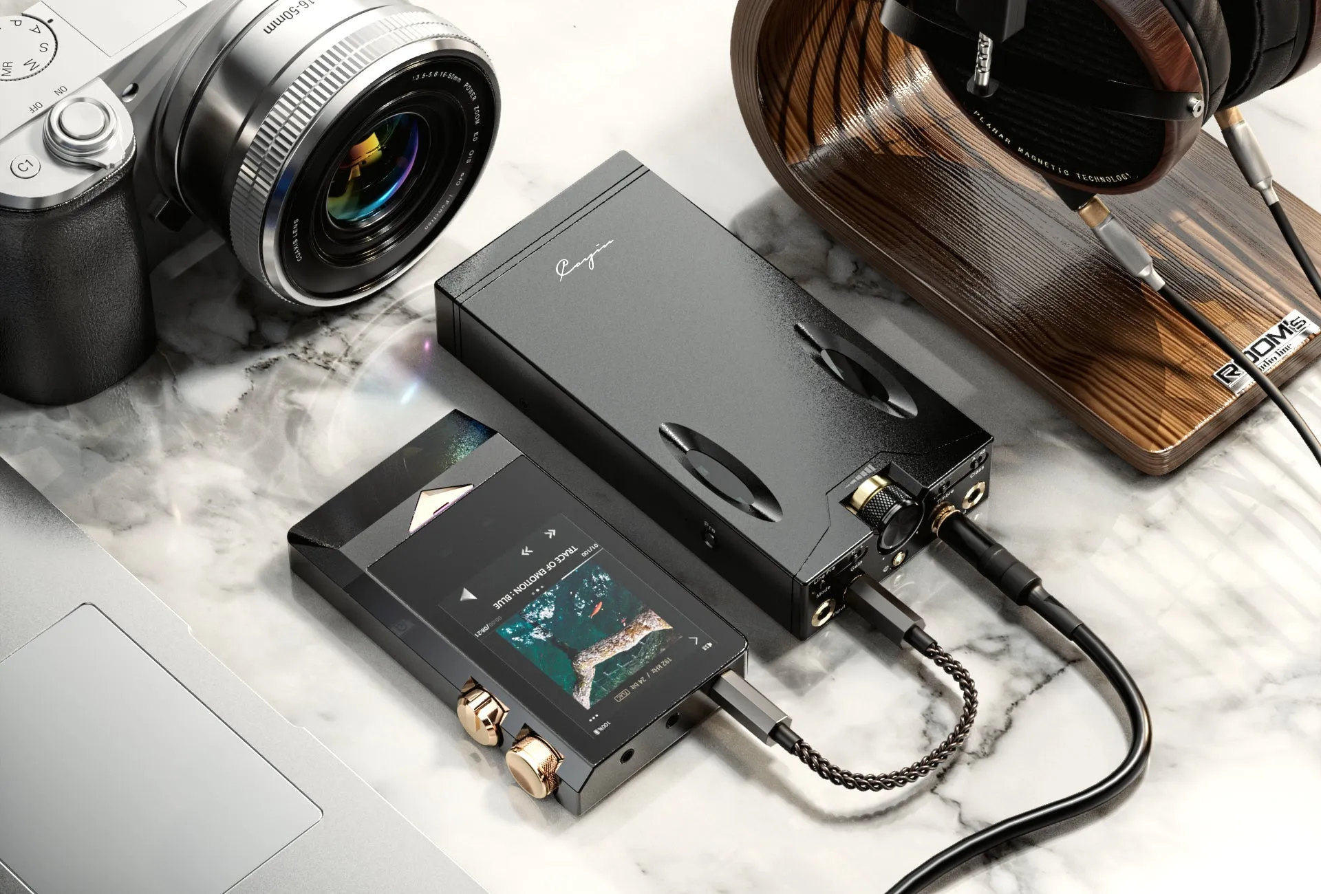 Cayin C9: Dual Nutube, Fully discrete Fully Balanced Class A/AB Portable Headphone Amplifier (Like New)