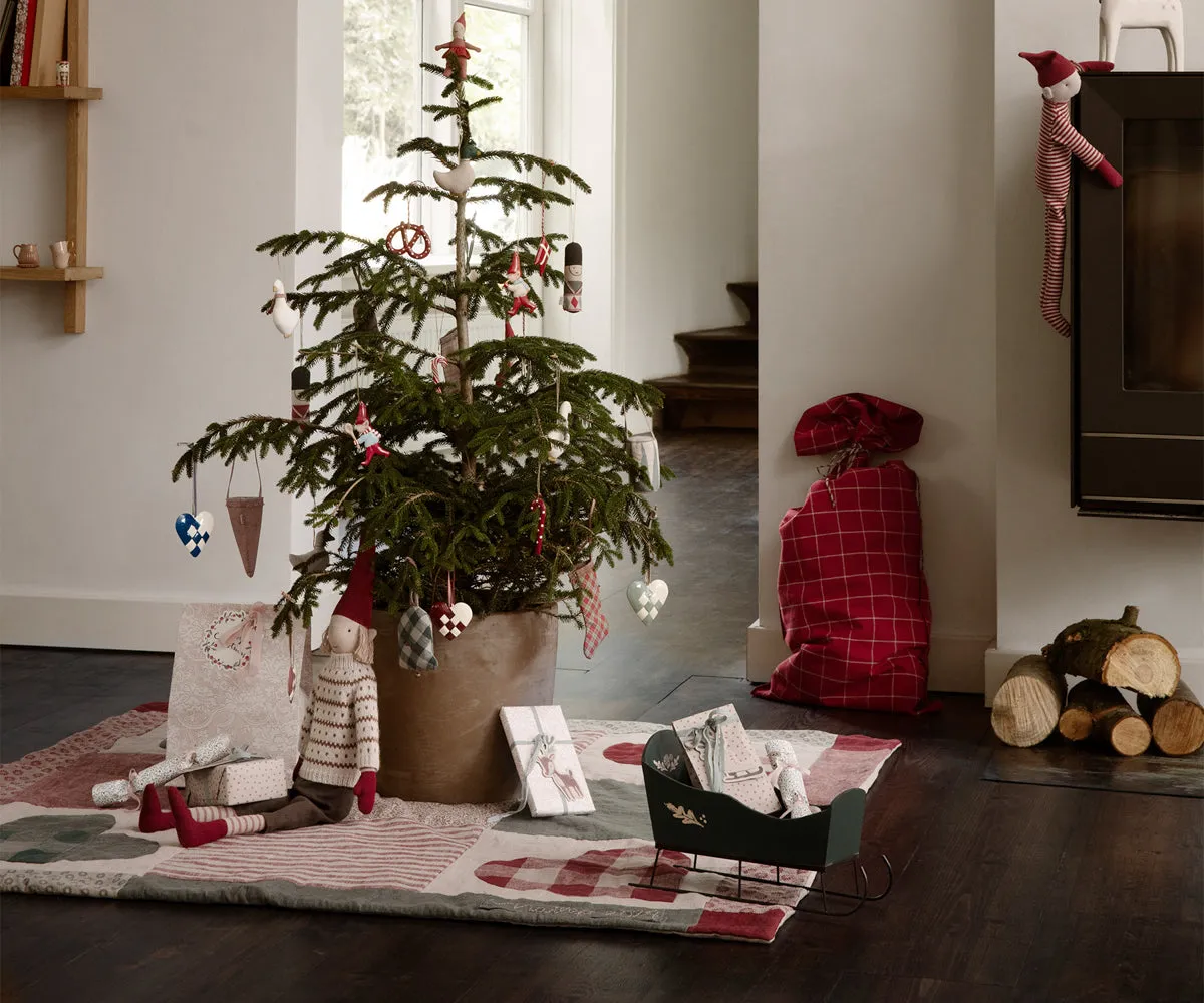Christmas tree rug