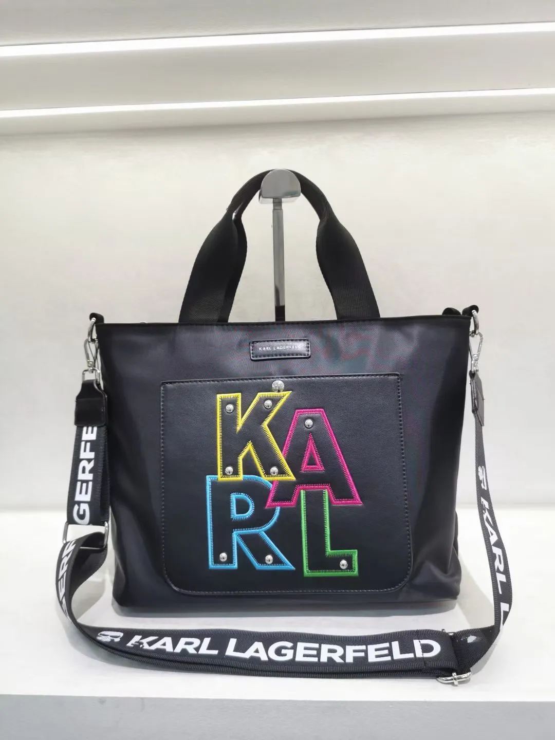 Trendy Medium Top Handle Handbag For Women