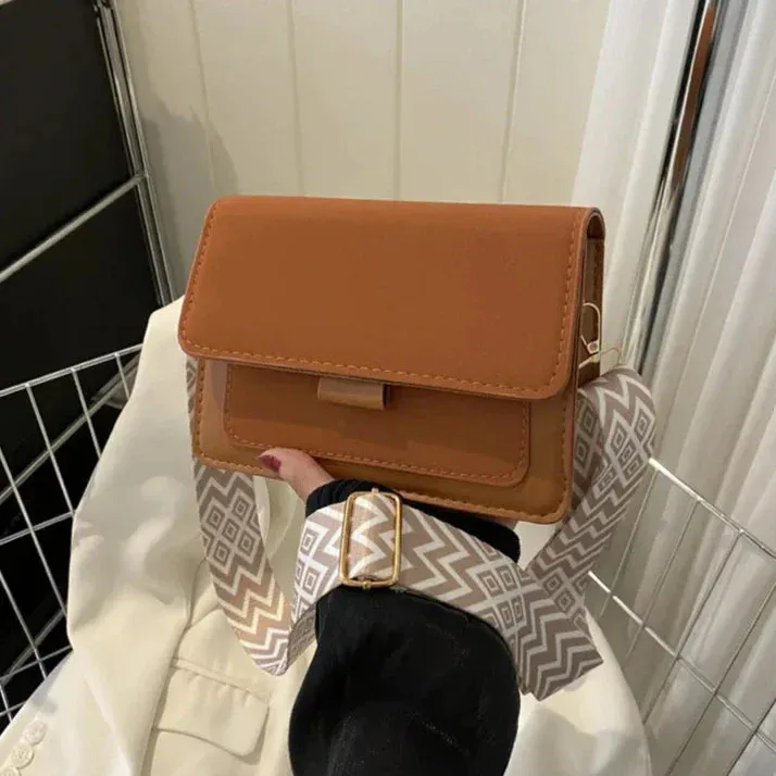 Uniwim Emmeline Square Leather Bag